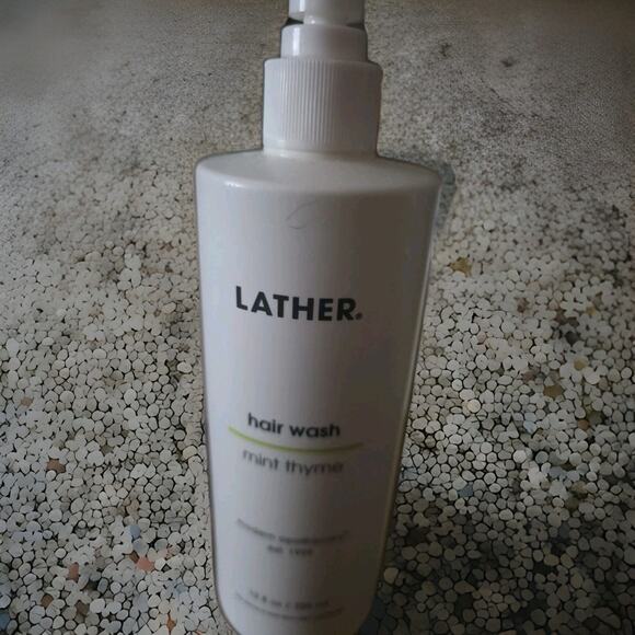 New Lather Modern Apothecary Shower Set - 3 Items - Picture 3 of 3